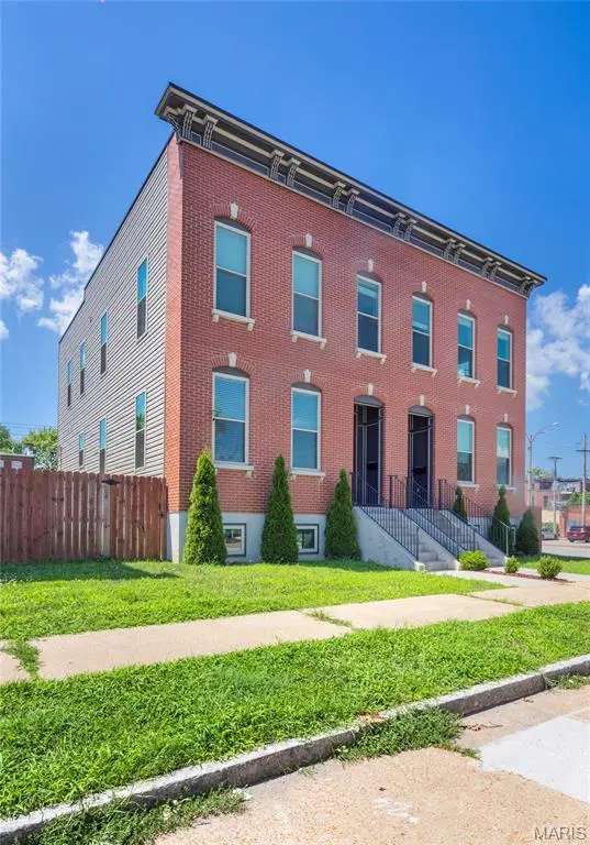 3433 Texas AVE, St Louis, MO 63116