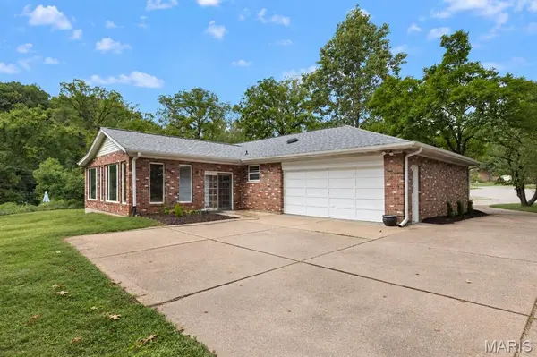 11070 Easy ST, St Ann, MO 63074