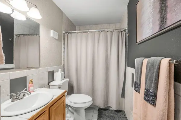 9581 Pilgrim LN N, Maple Grove, MN 55369