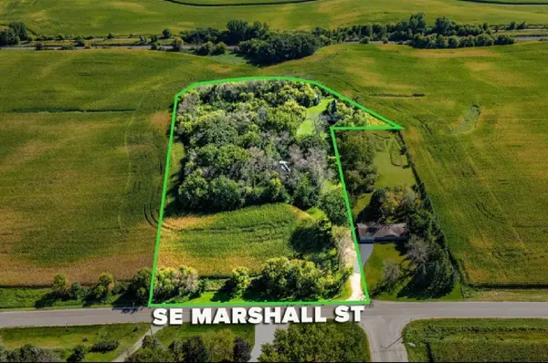 2404 SE Marshall ST, Albert Lea, MN 56007
