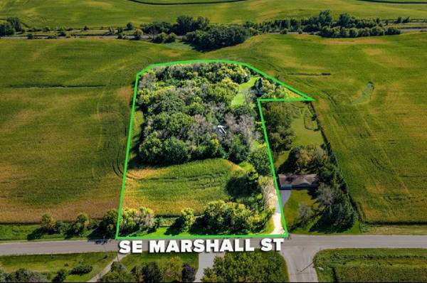 2404 SE Marshall ST, Albert Lea, MN 56007
