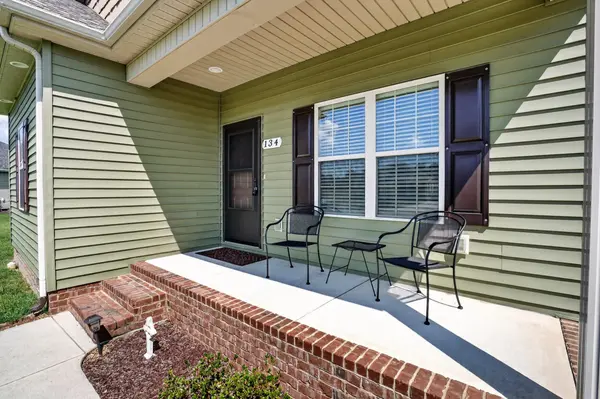 134 Elise Cir, Tullahoma, TN 37388