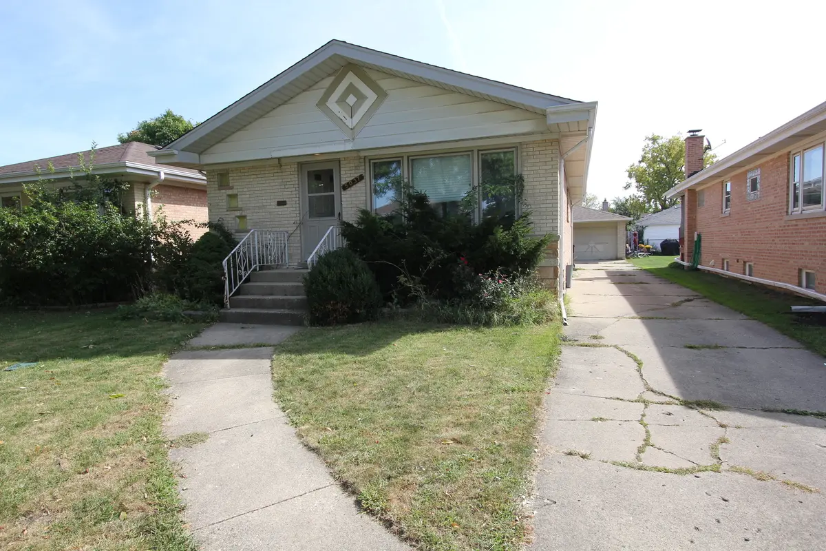 5037 N Ridgewood AVE N, Norridge, IL 60706