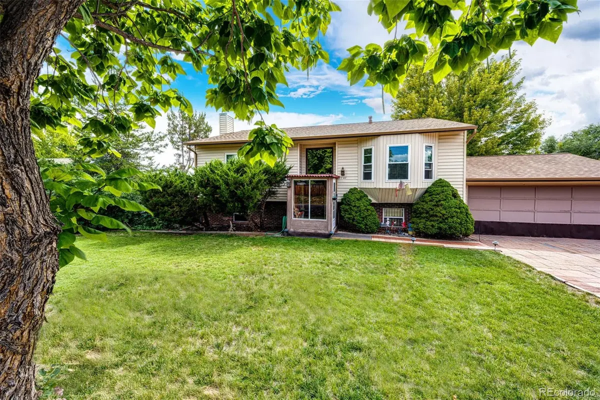 7740 W Meadow DR, Littleton, CO 80128