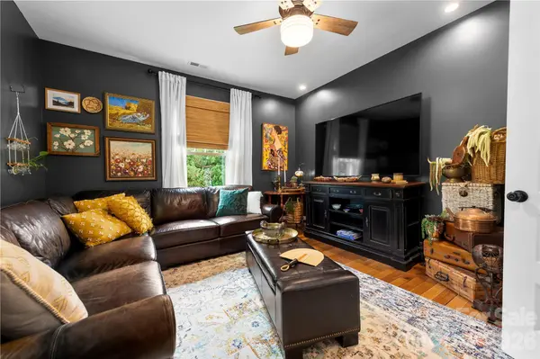 489 Turkey Creek RD, Leicester, NC 28748