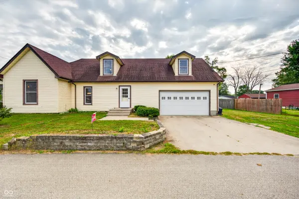 923 Washington ST, Hope, IN 47246