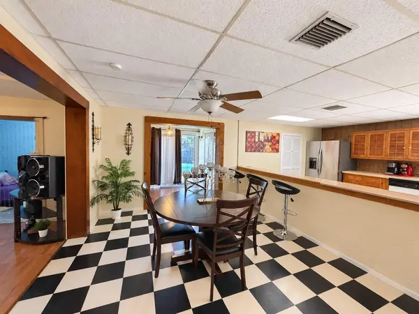 7917 RIDEOUT RD, Tampa, FL 33619