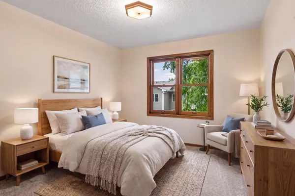 1799 1/2 County Road E E #30, White Bear Lake, MN 55110