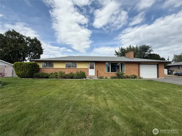 3903 W Nixon ST, Pasco, WA 99301