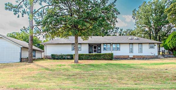 8224 Kasbaum LN, Oklahoma City, OK 73150