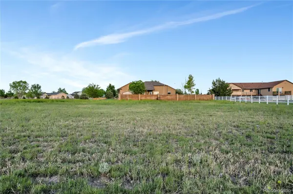 581 S Seaside DR, Pueblo, CO 81007