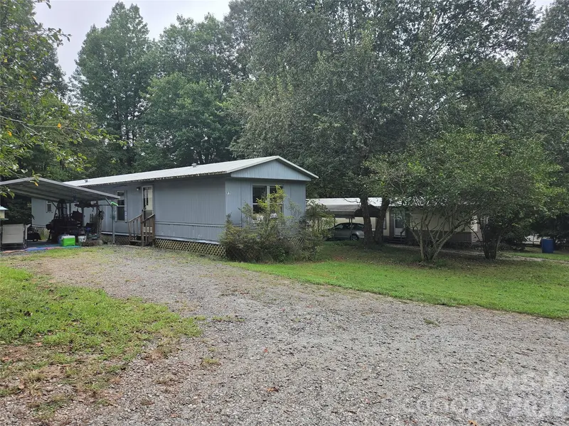 26 Den LN, Columbus, NC 28722