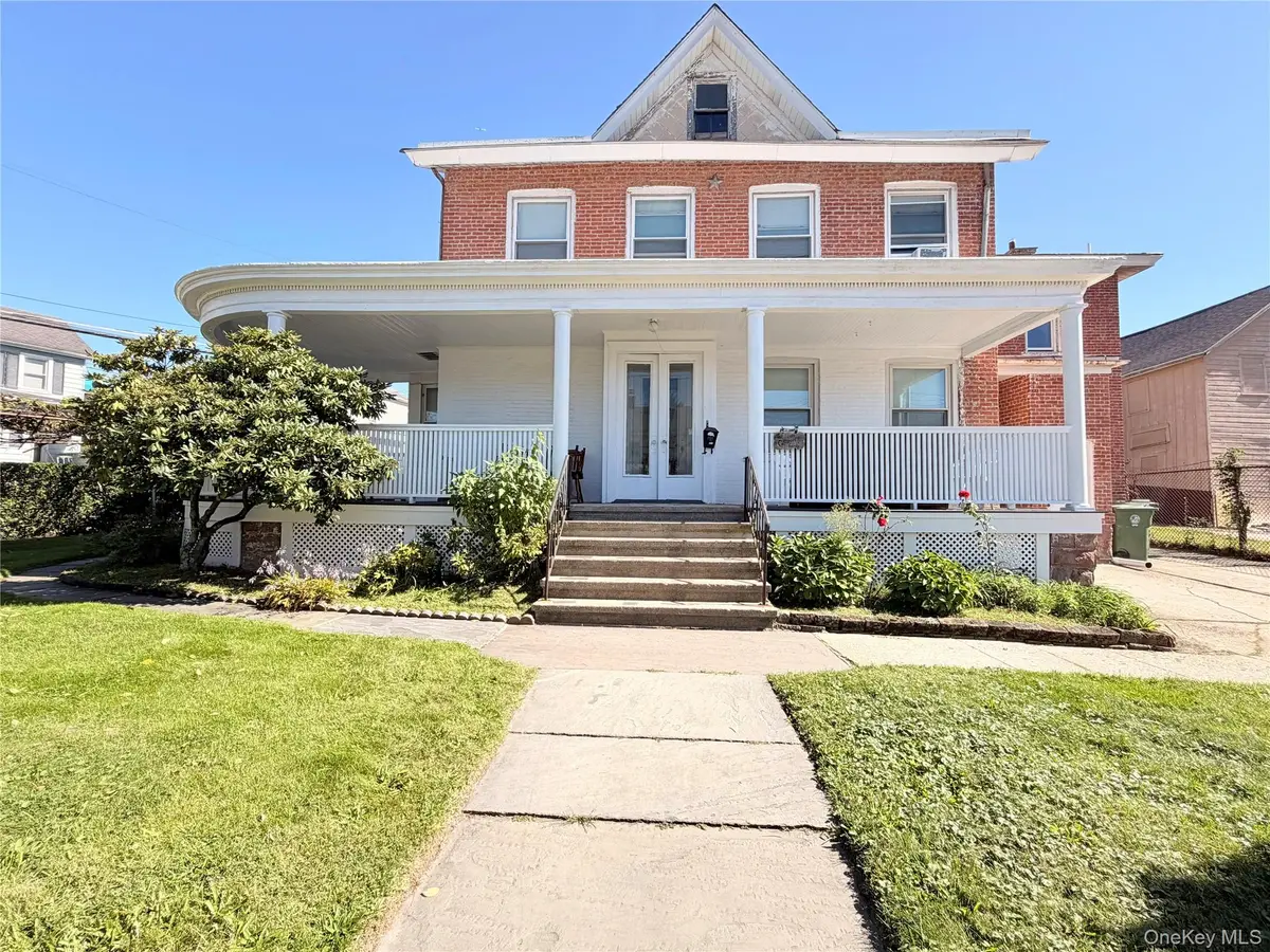 82-84 Montgomery ST, Middletown, NY 10940