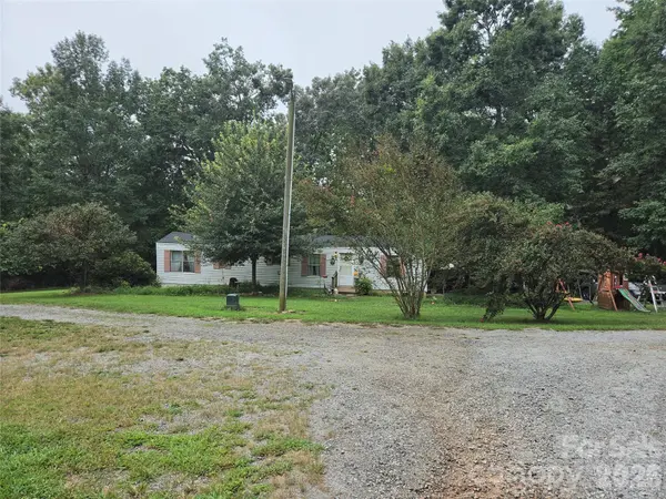 26 Den LN, Columbus, NC 28722