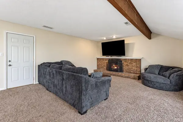 3806 Willshire Estates DR, Fort Wayne, IN 46815