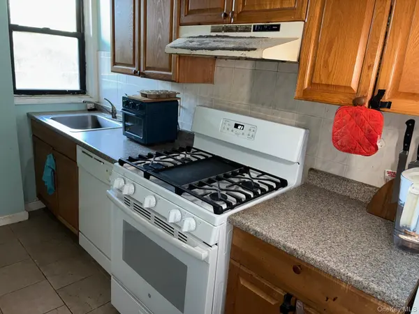5 Oakdale MNR #B22, Suffern, NY 10901