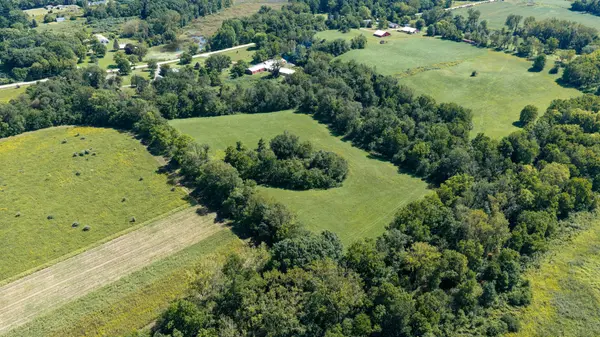 1226 N County Line Road, Westville, IN 46391