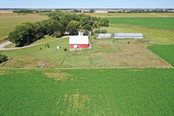 18413 60th ST SW, Prinsburg, MN 56281