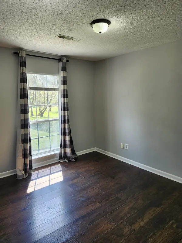 811 Netherlands Dr, Hermitage, TN 37076