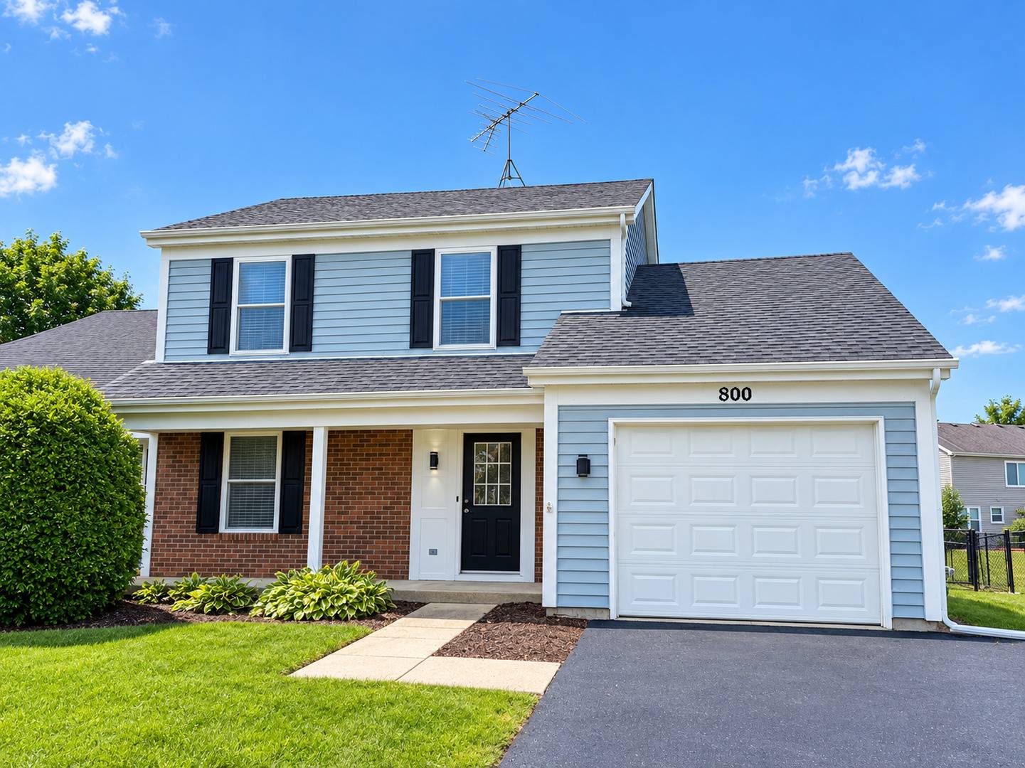 800 STANFORD LN #800, Carol Stream, IL 60188
