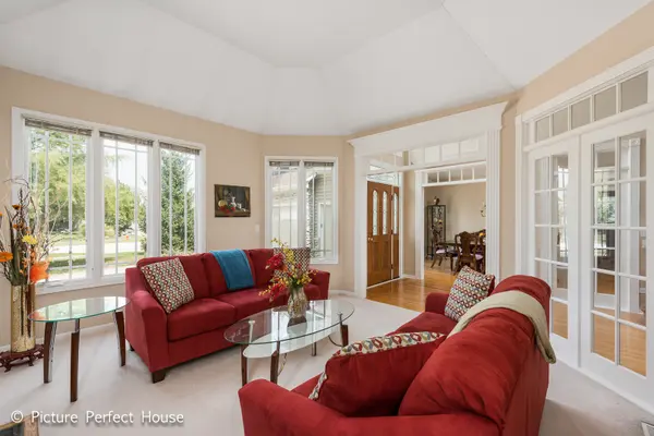 3571 SCOTTSDALE CIR, Naperville, IL 60564