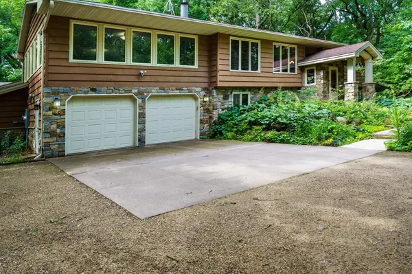 6340 Lamar AVE S, Cottage Grove, MN 55016