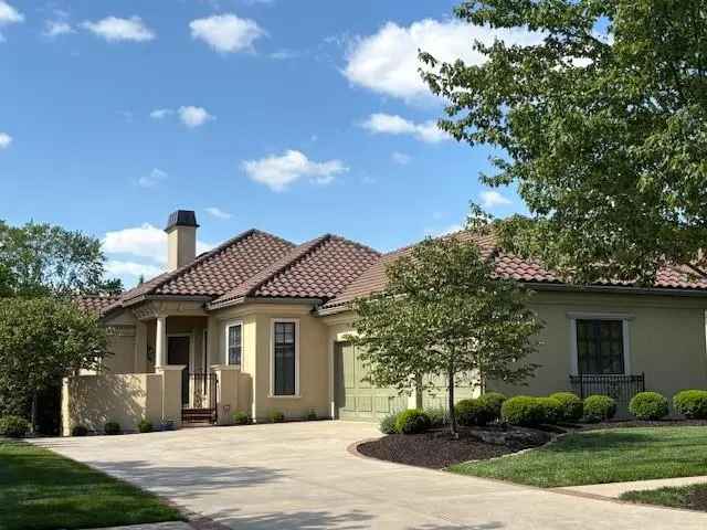 3313 W 138th ST, Leawood, KS 66224