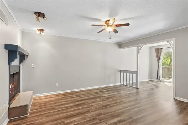 9926 N CHERRY DR, Kansas City, MO 64155