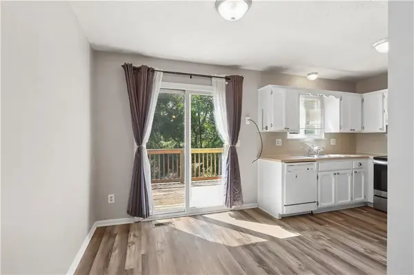 9926 N CHERRY DR, Kansas City, MO 64155