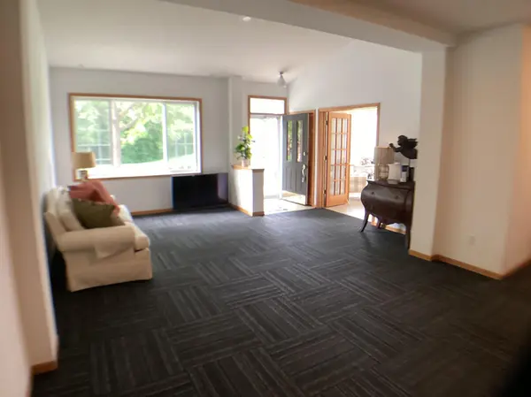 2009 Stahlke WAY #15, Chaska, MN 55318