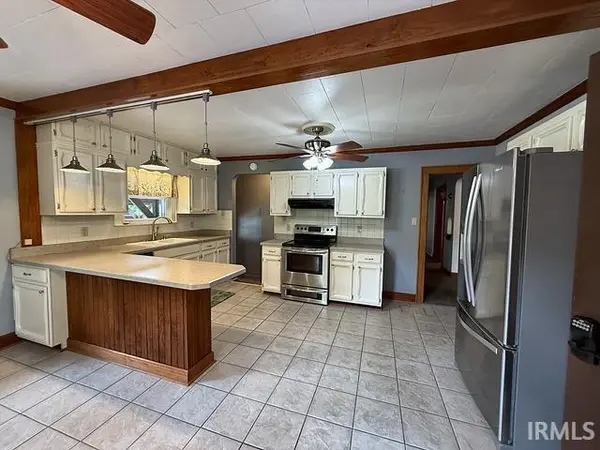 5220 Broadway AVE, Evansville, IN 47712