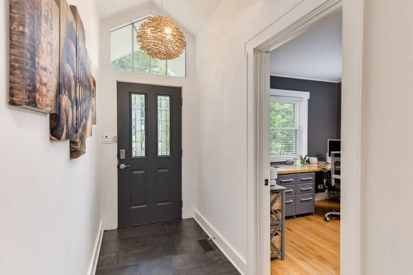 21W363 Walnut RD, Glen Ellyn, IL 60137