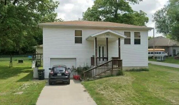 2000 Chestnut ST, Trenton, MO 64683