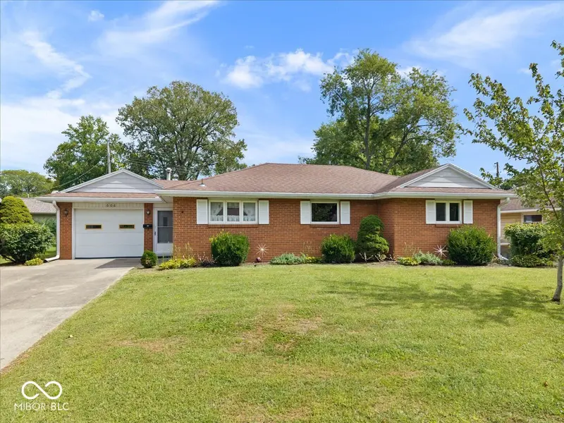 606 S Harvey RD, Muncie, IN 47304