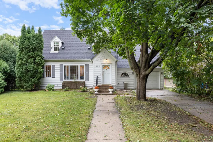 204 Angel AVE NW, Watertown, MN 55388