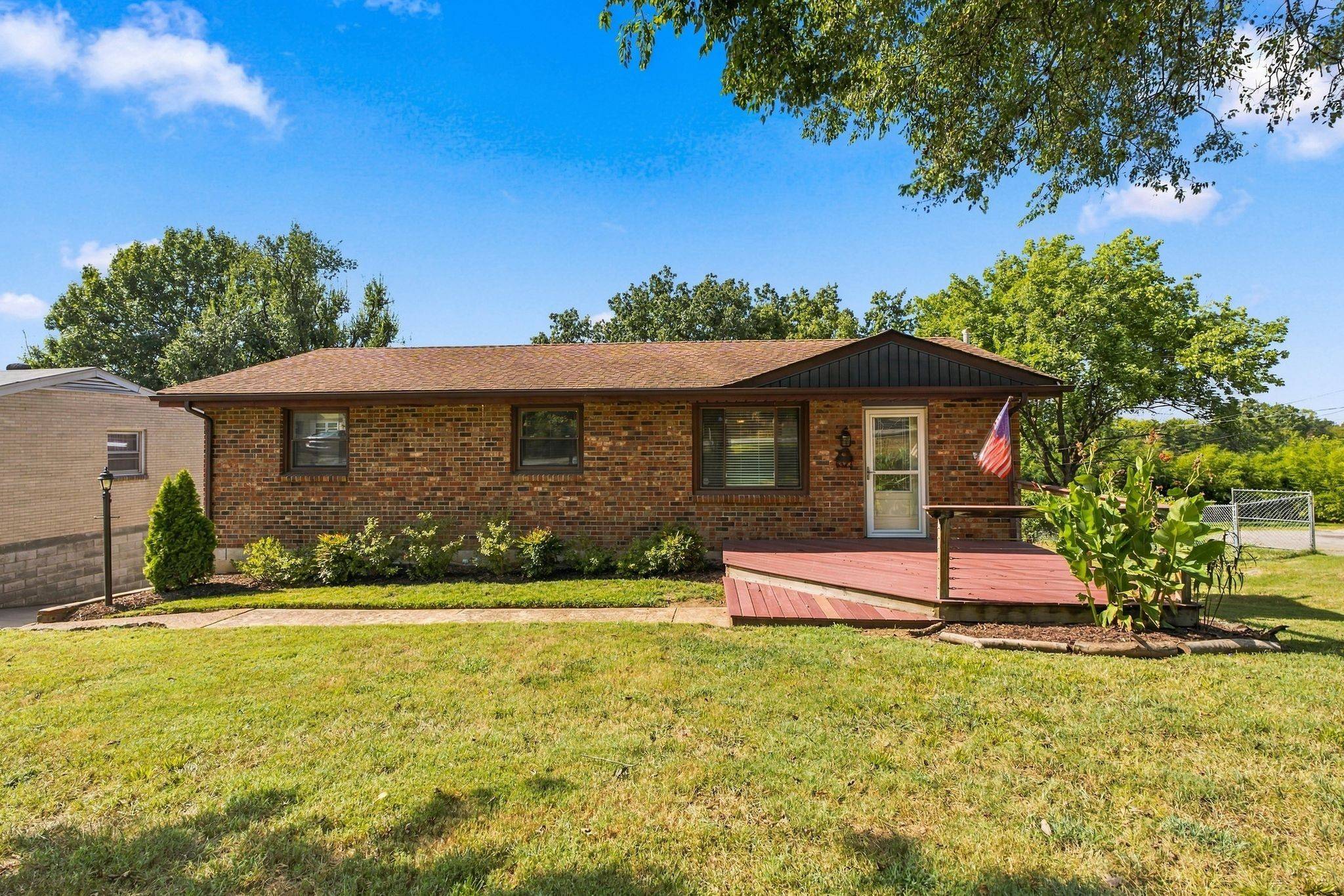 6523 Cougar Dr, Nashville, TN 37209