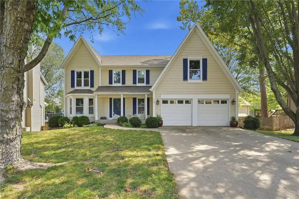 730 N Overlook DR, Olathe, KS 66061