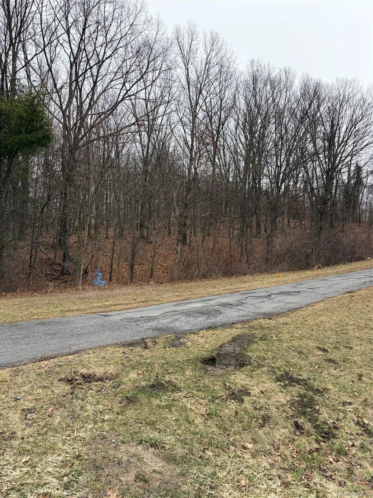3748 US Highway 9W, Highland, NY 12528