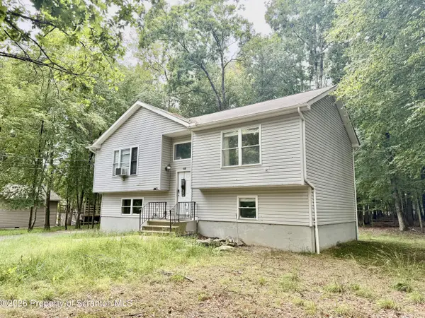 116 Noble LN, East Stroudsburg, PA 18301