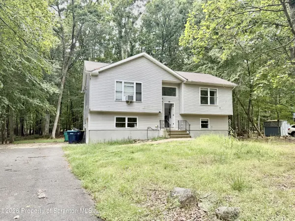 116 Noble LN, East Stroudsburg, PA 18301