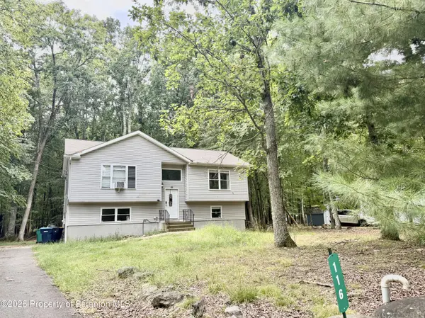 116 Noble LN, East Stroudsburg, PA 18301