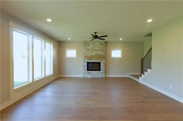 18130 NW 127th ST, Platte City, MO 64079