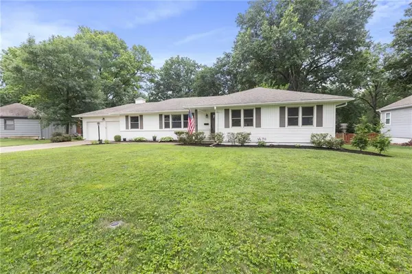 3921 W 97th ST, Overland Park, KS 66207