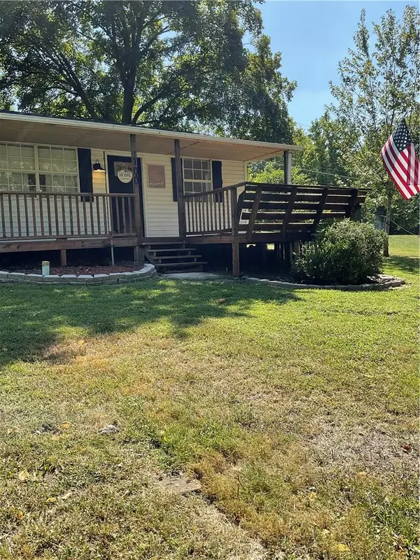 100 W Broad ST, Pleasanton, KS 66075