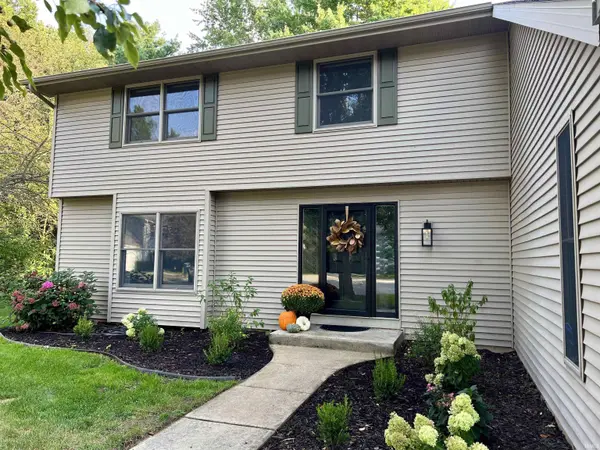 15666 Wagon Wheel CT, Granger, IN 46530