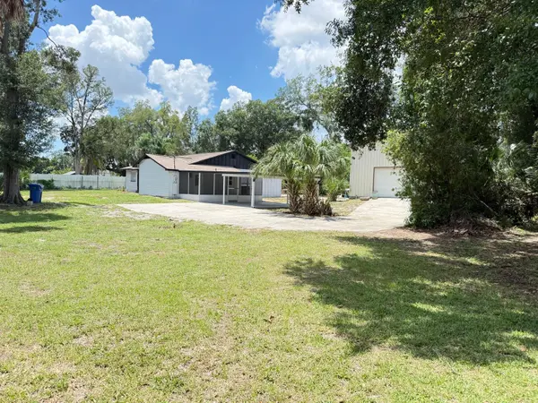 6810 OAKDALE DR, Tampa, FL 33610