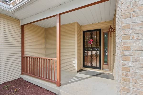 4 Redwing CT, Savoy, IL 61874