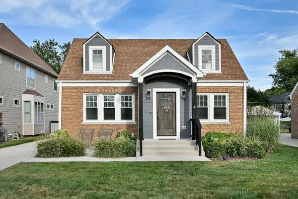 485 N Howard AVE, Elmhurst, IL 60126