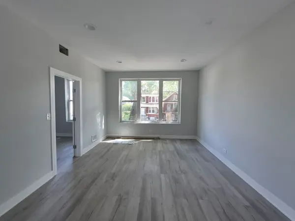 5320 S Laflin ST, Chicago, IL 60609