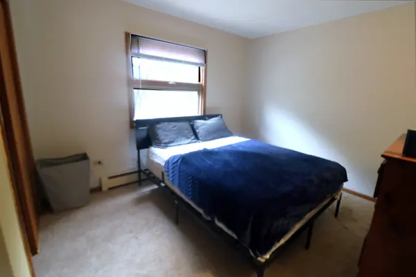 220 Griffing AVE #1, Woodstock, IL 60098